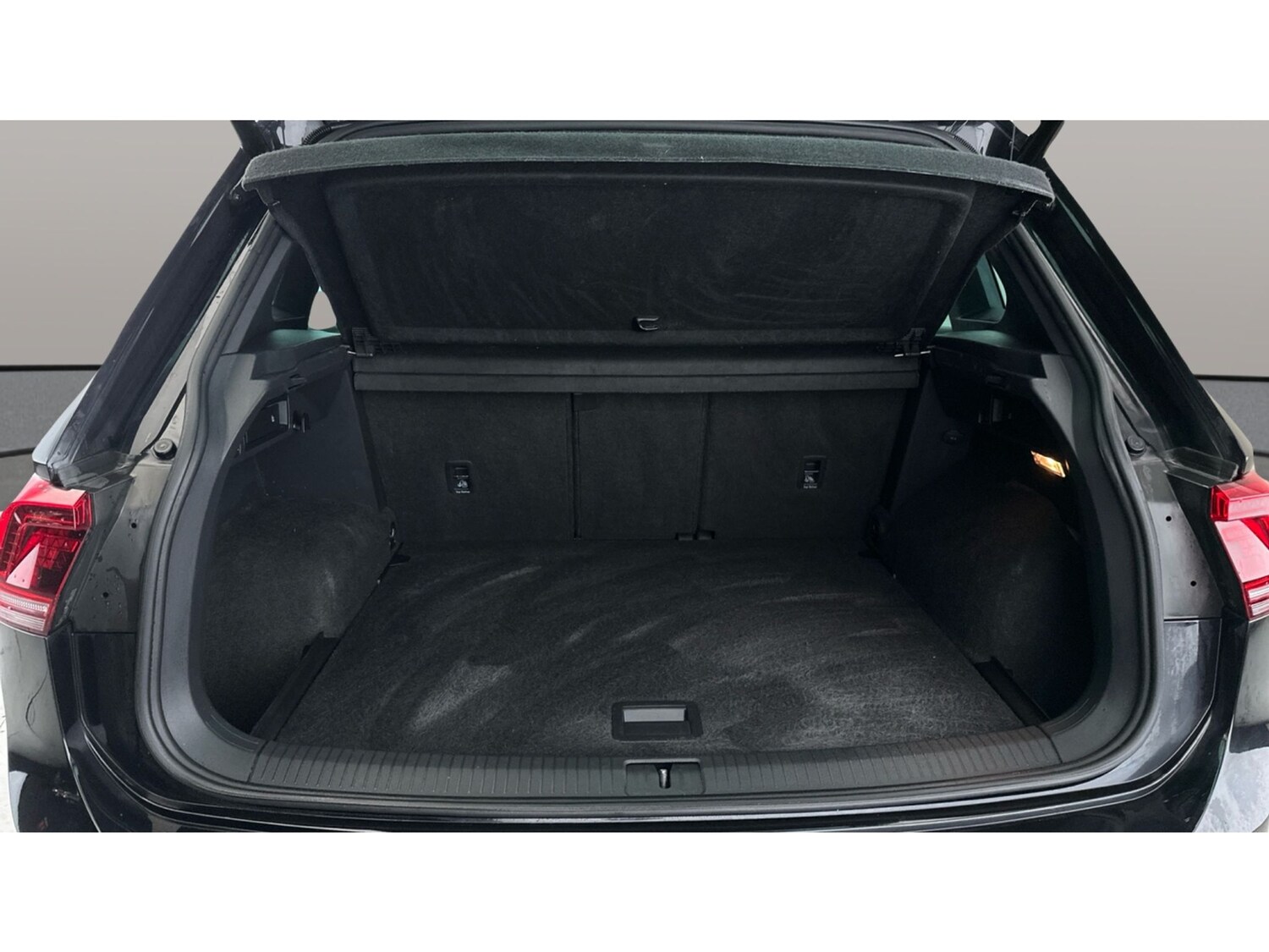 Used Volkswagen Tiguan 2019 for sale - 77490487: Photo 18