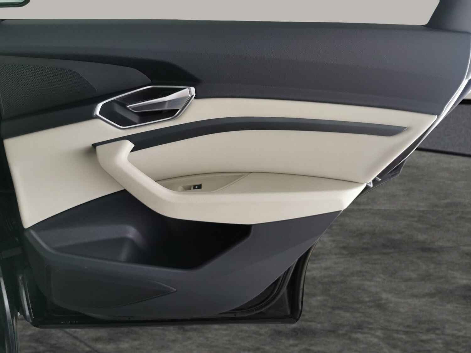 Used Audi e-tron 2021 for sale - 77493117: Photo 31