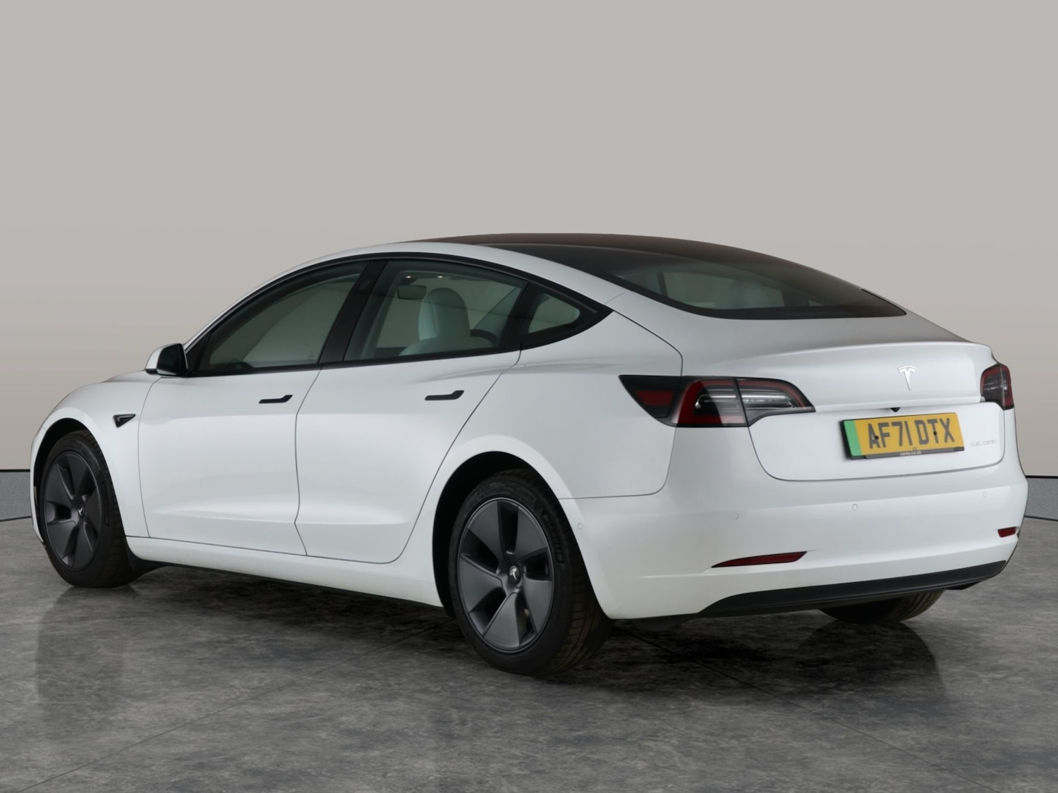 Used Tesla Model 3 2021 for sale - 76438350: Photo 16