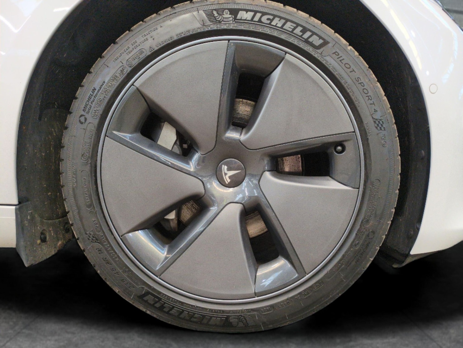 Used Tesla Model 3 2021 for sale - 76438350: Photo 28