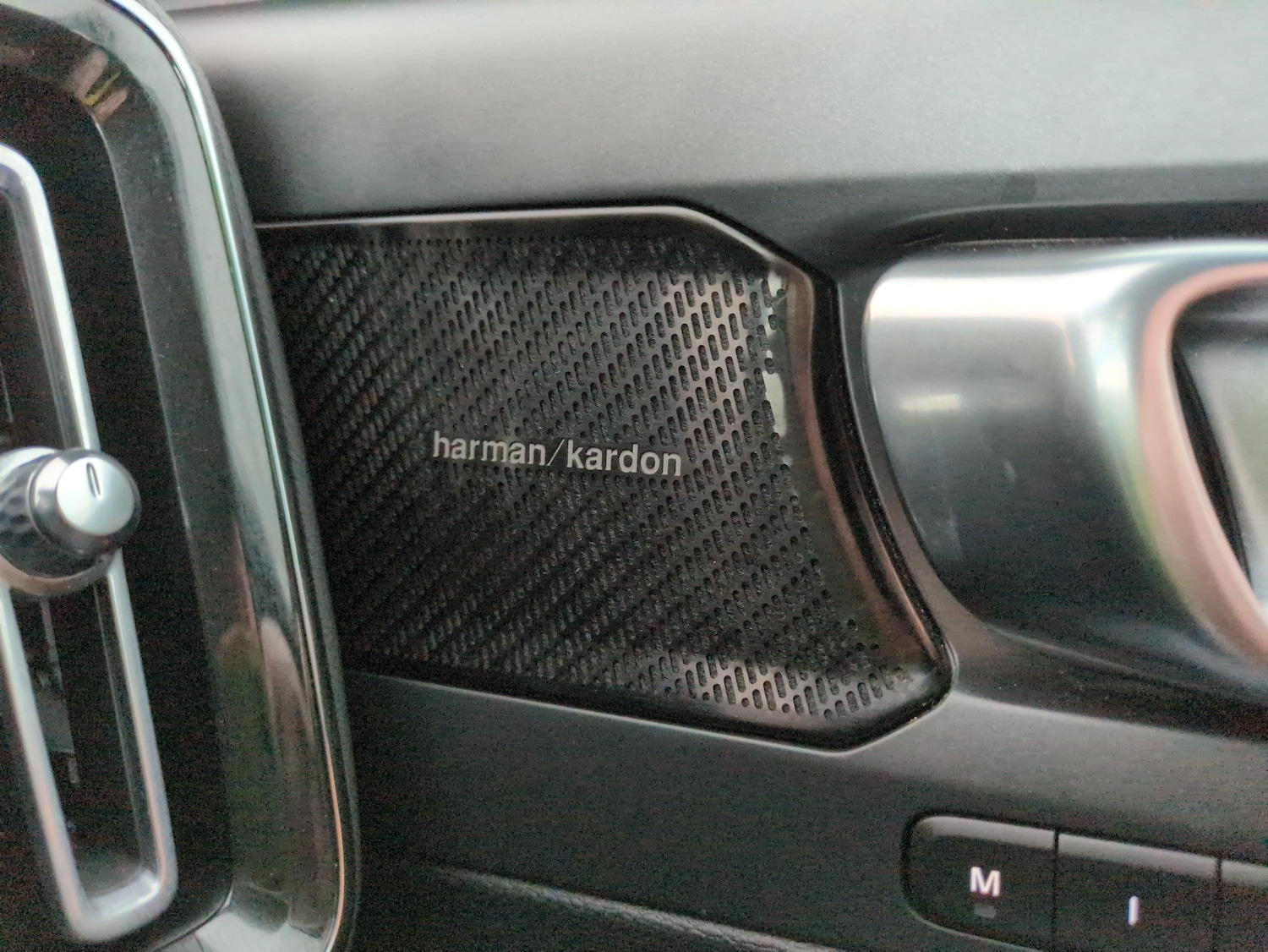 Used Volvo XC40 2021 for sale - 77648559: Photo 6