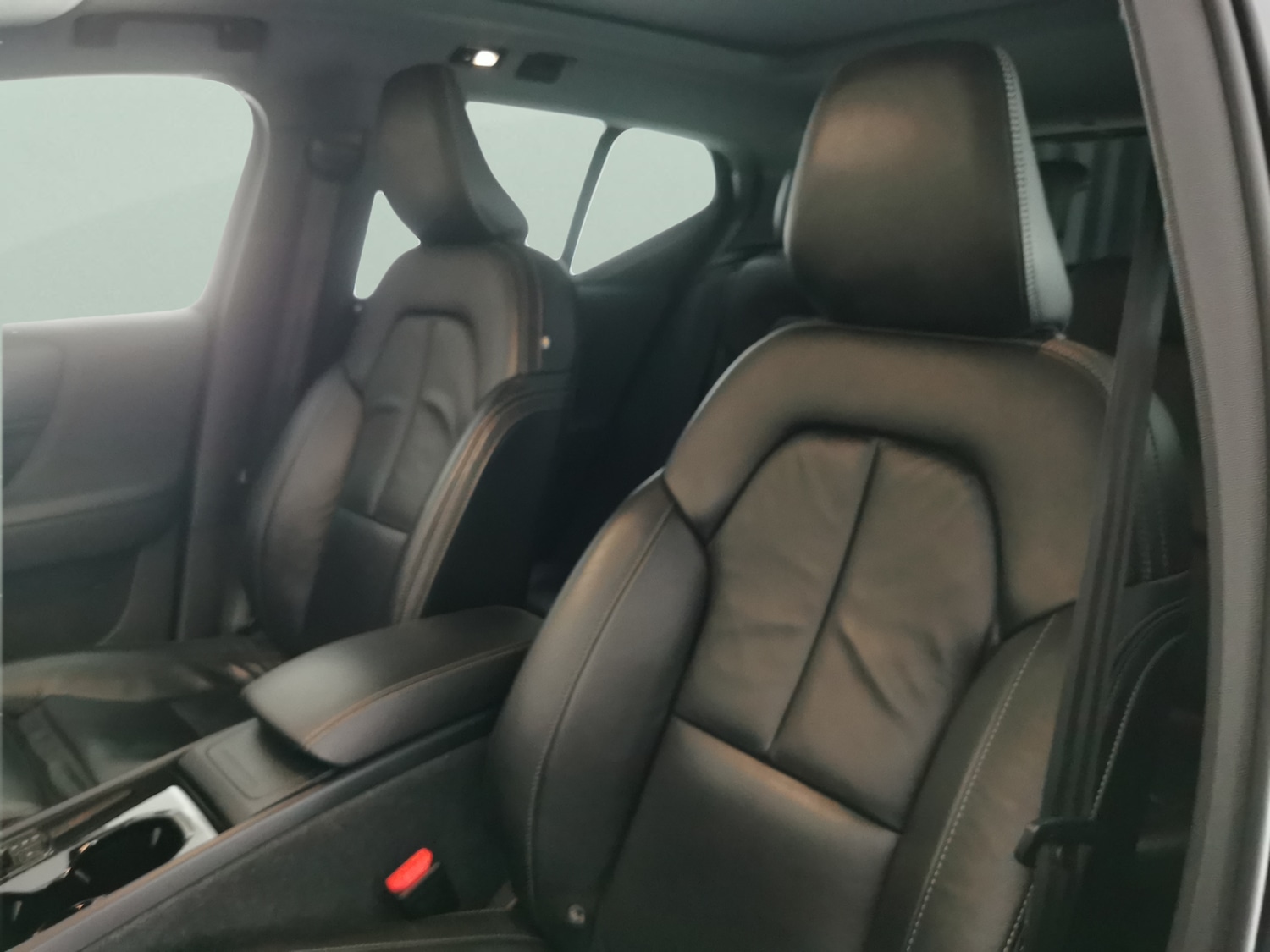 Used Volvo XC40 2021 for sale - 77648559: Photo 8