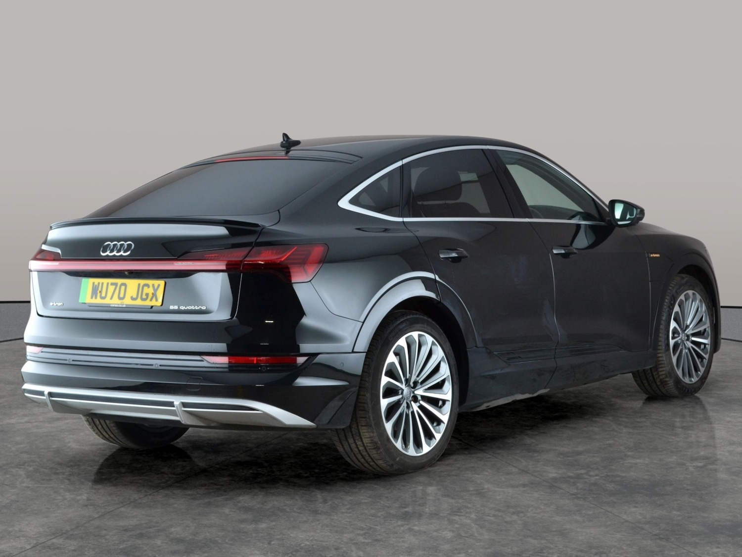 Used Audi e-tron 2020 for sale - 77688648: Photo 10