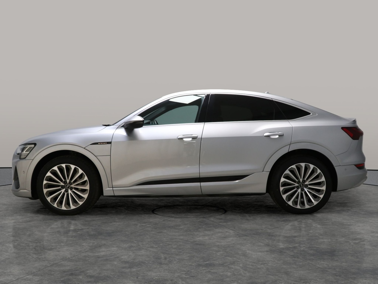 Used Audi e-tron 2021 for sale - 77530032: Photo 13