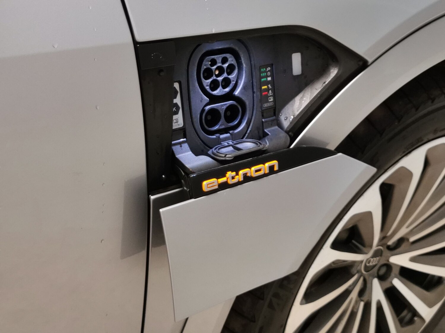 Used Audi e-tron 2021 for sale - 77530032: Photo 31