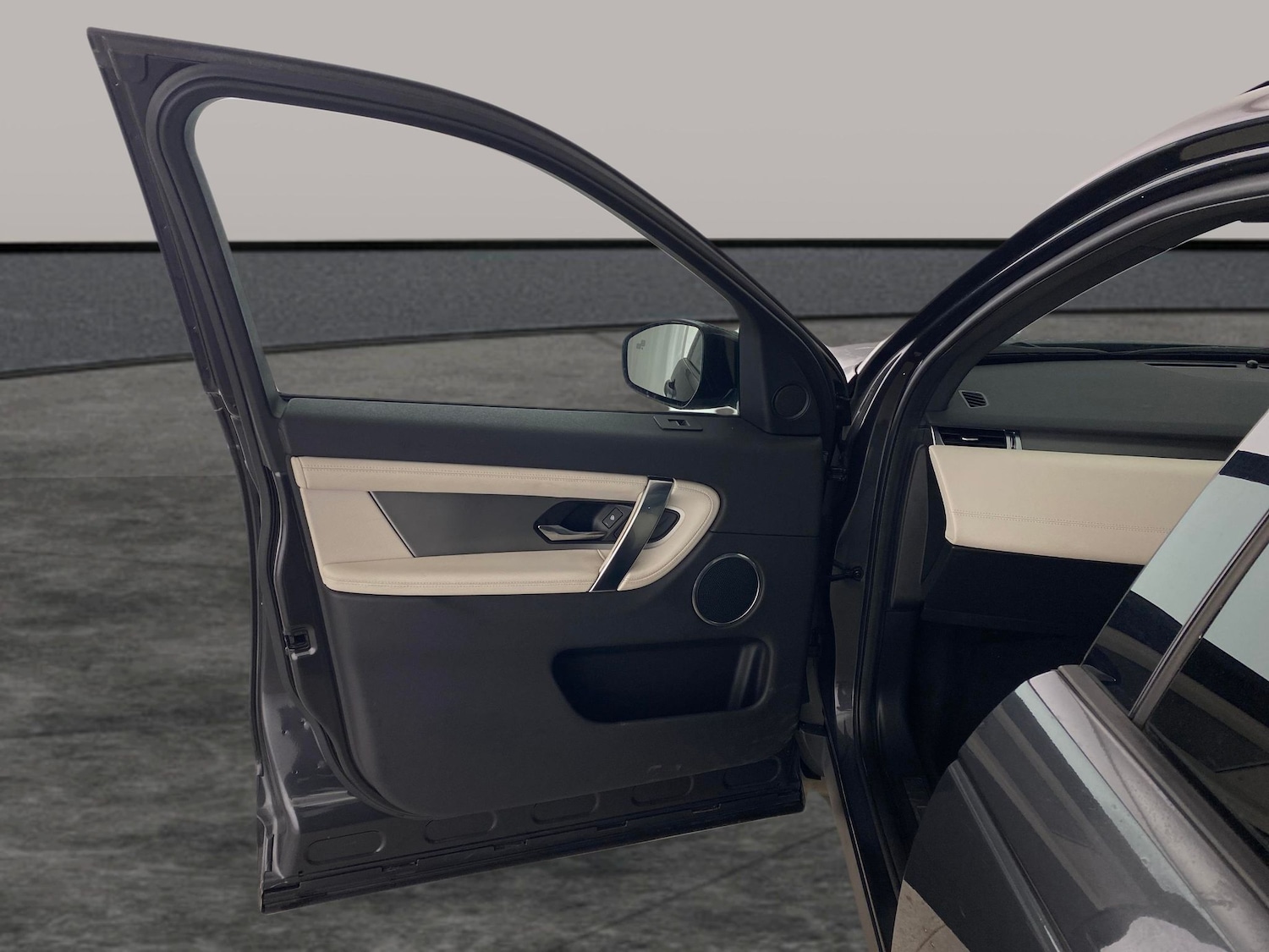 Used Land Rover Discovery Sport 2021 for sale - 77532523: Photo 28