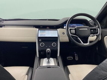 Used Land Rover Discovery Sport 2021 for sale - 77532523: Photo