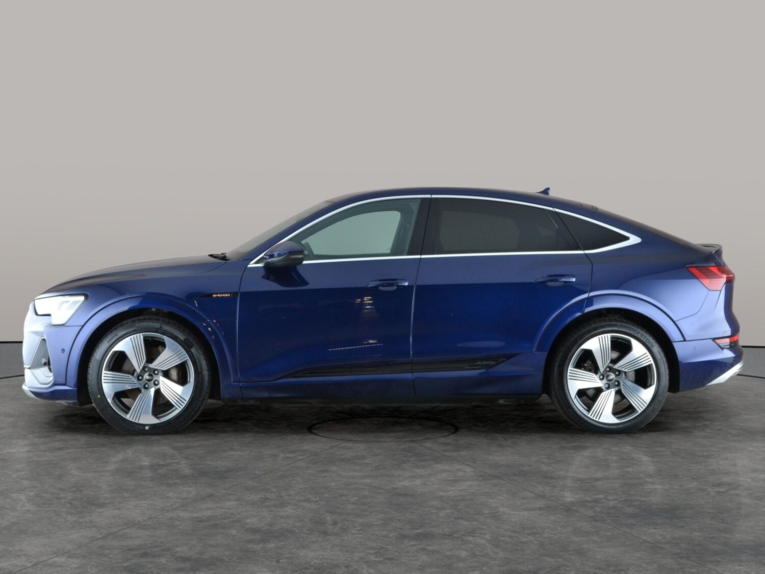 Used Audi e-tron 2022 for sale - 77413087: Photo 13