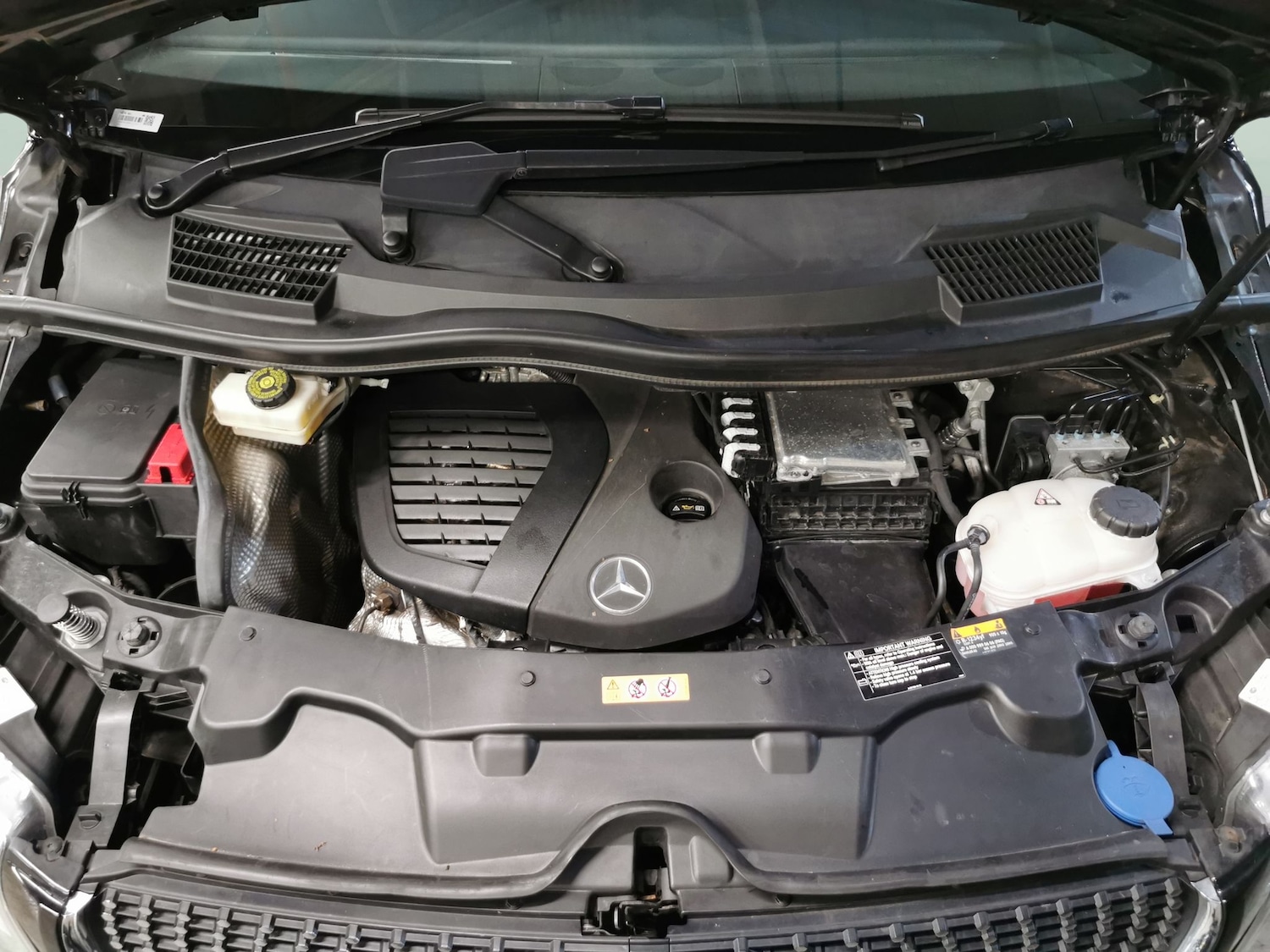 Used Mercedes-Benz V-Class 2020 for sale - 77068218: Photo 31