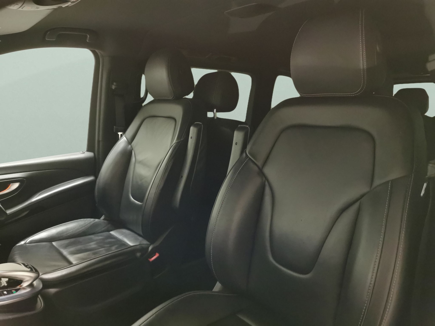 Used Mercedes-Benz V-Class 2020 for sale - 77068218: Photo 7