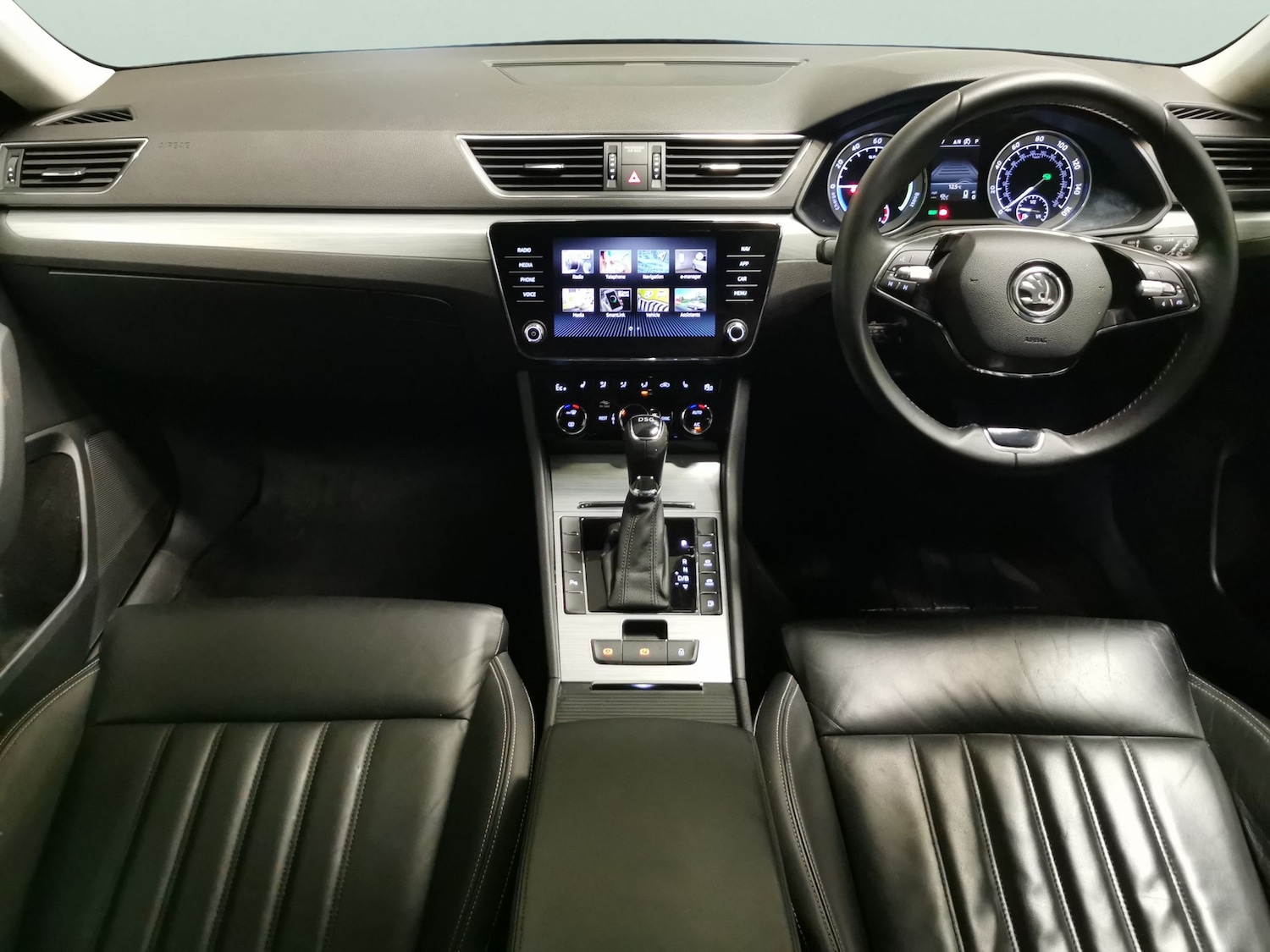 Used Skoda Superb 2021 for sale - 77960555: Photo 8