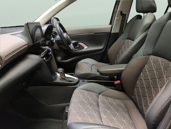 Used Toyota Yaris Cross  for sale - 75733871: Photo