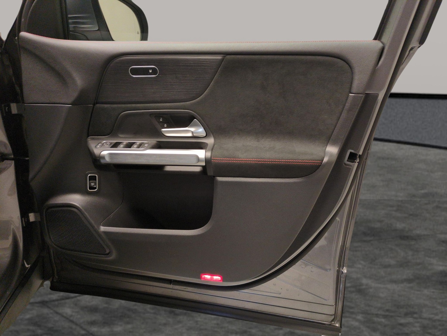 Used Mercedes-Benz EQB 2023 for sale - 77896649: Photo 30