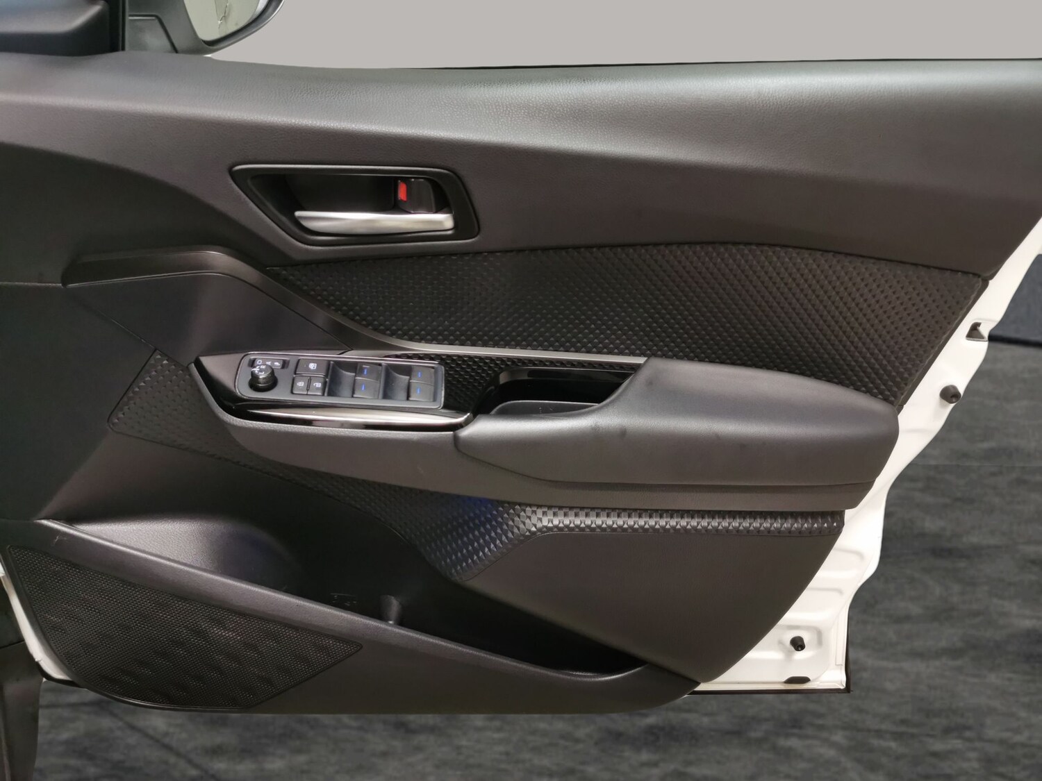 Used Toyota C-HR for sale - 78129464: Photo 27