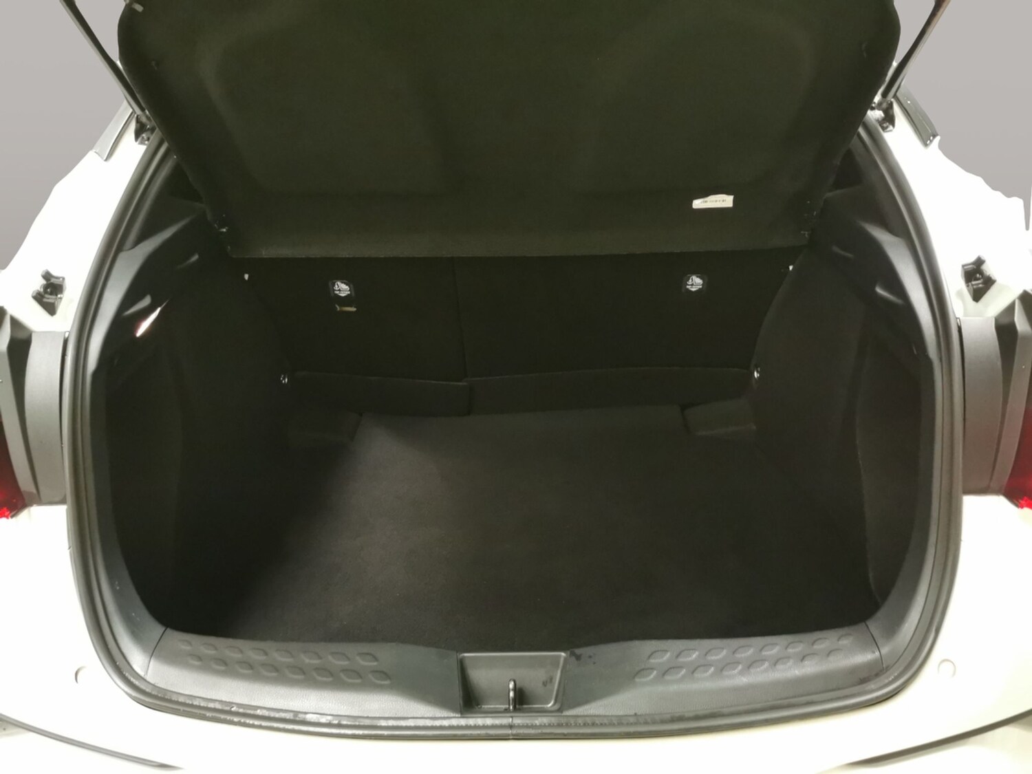 Used Toyota C-HR for sale - 78129464: Photo 30