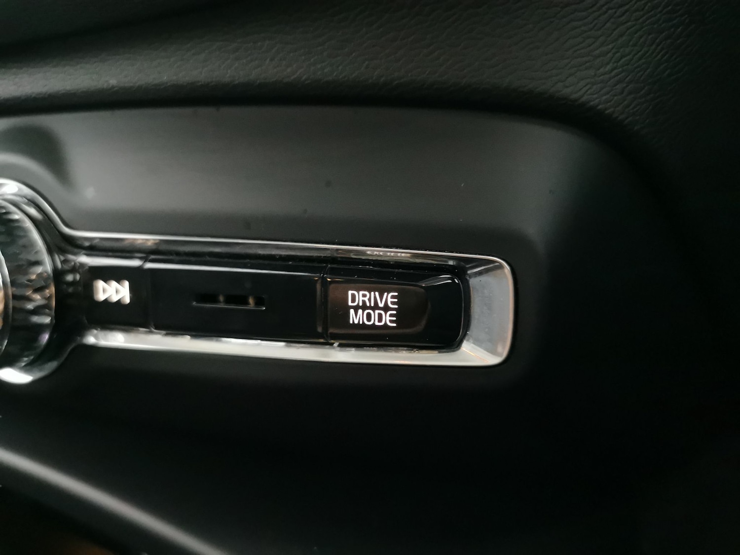 Used Volvo XC40 2022 for sale - 76984536: Photo 18