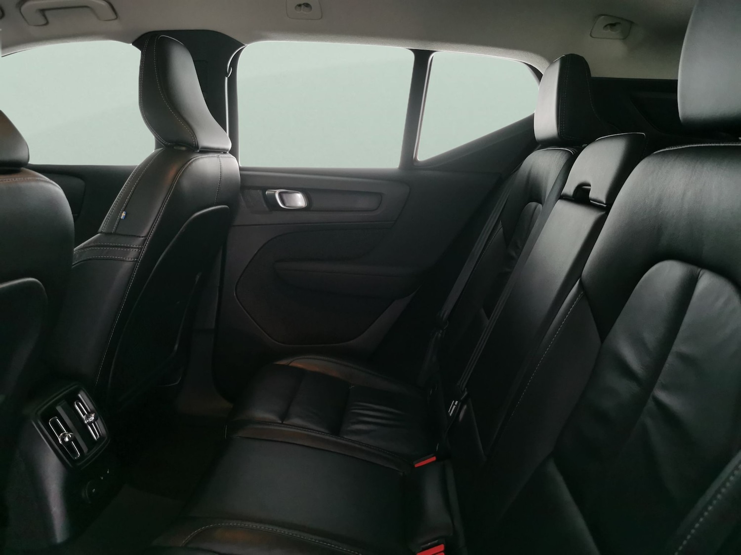 Used Volvo XC40 2022 for sale - 76984536: Photo 27