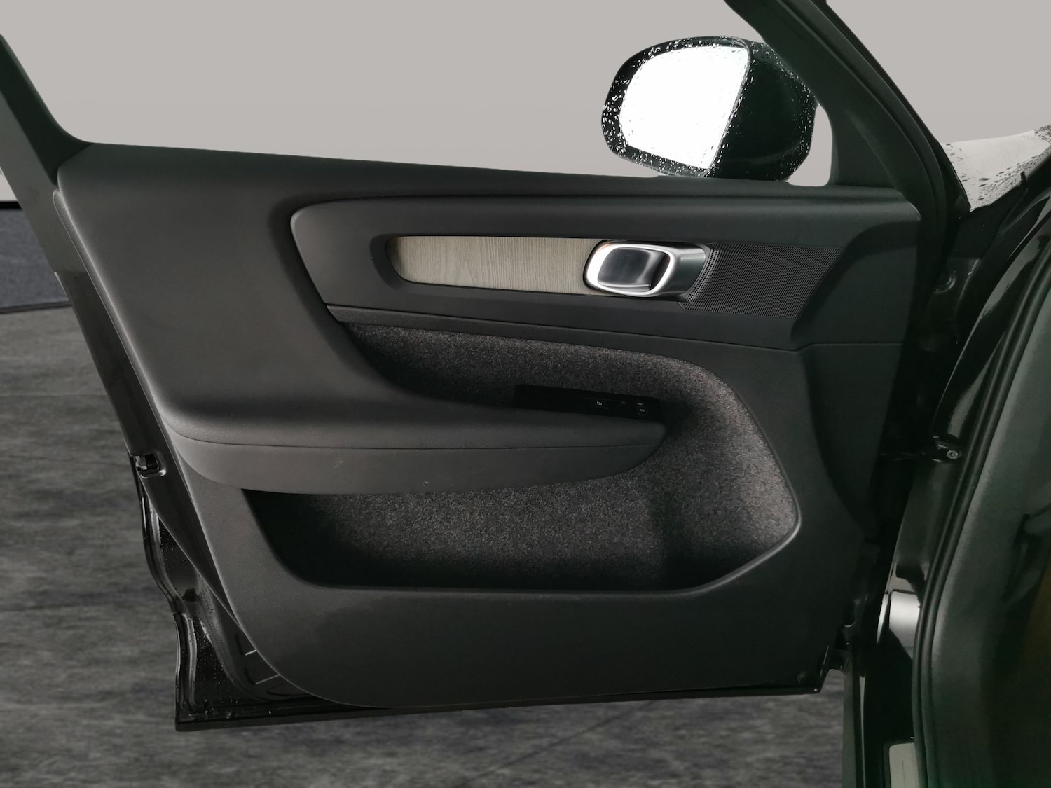 Used Volvo XC40 2022 for sale - 76984536: Photo 28