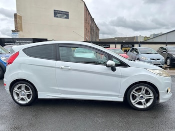 Used Ford Fiesta 2010 for sale - 78853900: Photo