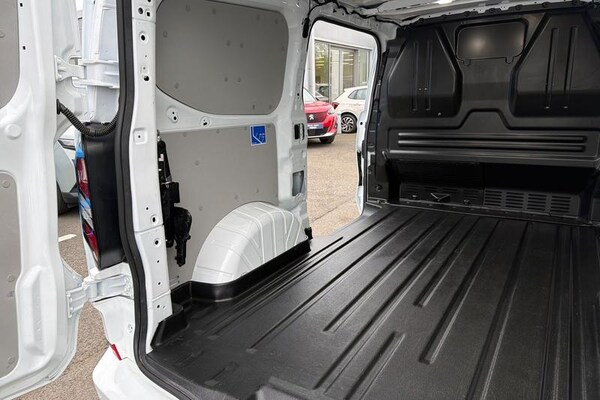 Used Ford Transit Custom 2024 for sale - 76271409: Photo 18