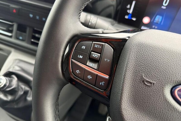 Used Ford Transit Custom 2024 for sale - 76271409: Photo 33