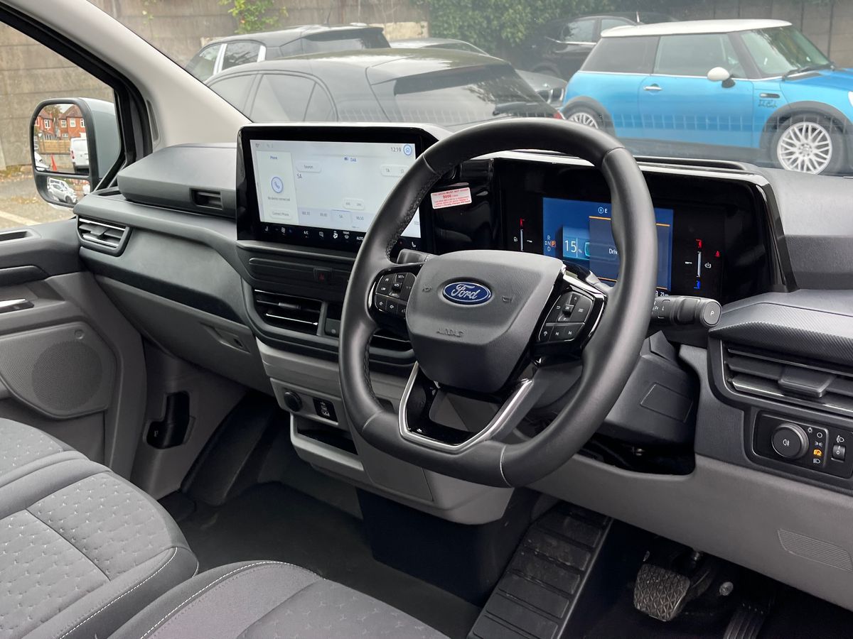 Used Ford E-Transit 2025 for sale - 76197863: Photo 5