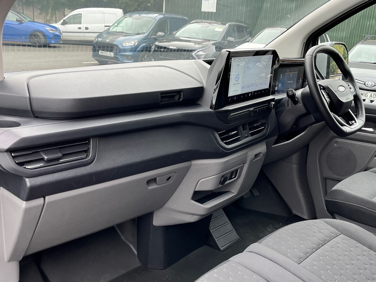 Used Ford E-Transit 2025 for sale - 76197863: Photo 8