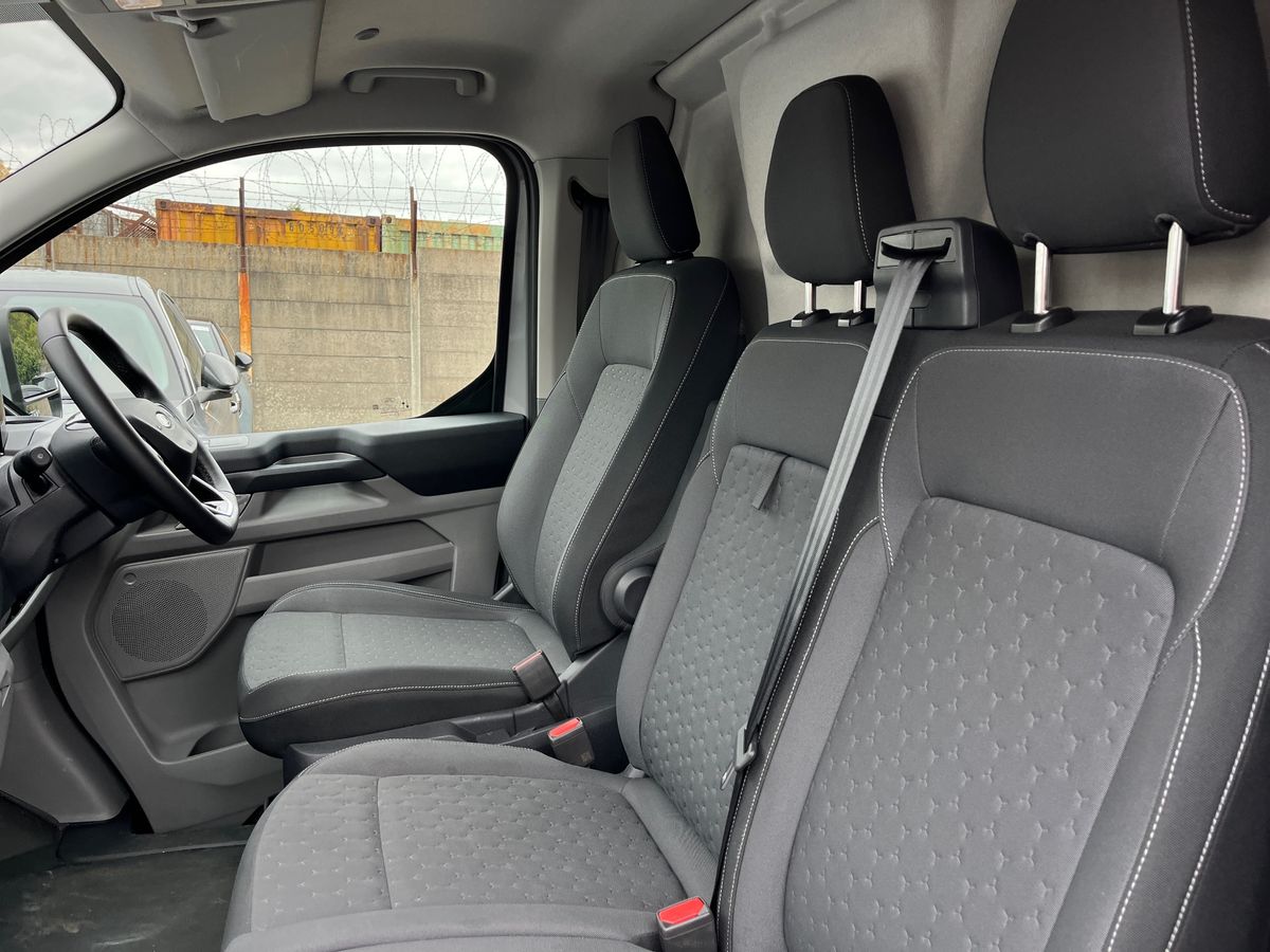 Used Ford E-Transit 2025 for sale - 76197863: Photo 9