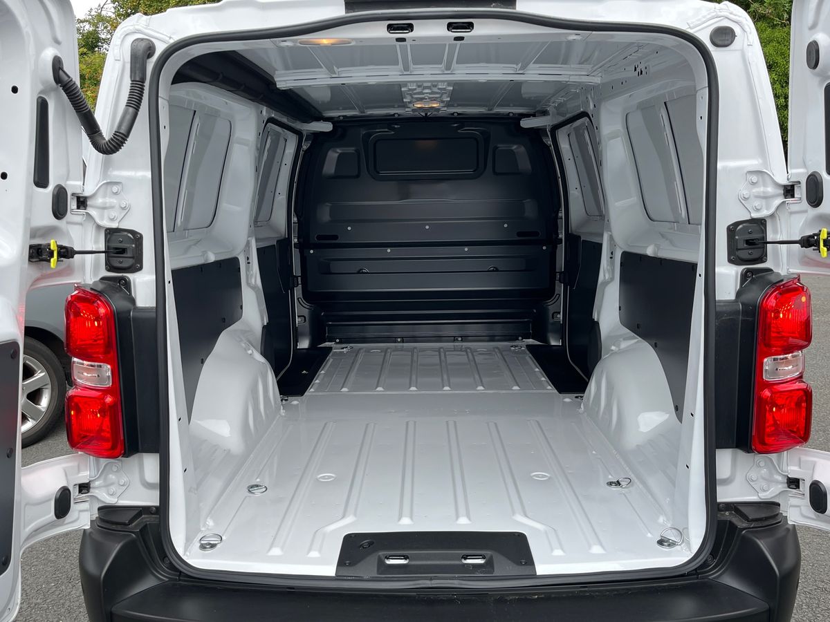 Used Vauxhall Vivaro 2024 for sale - 76390901: Photo 11