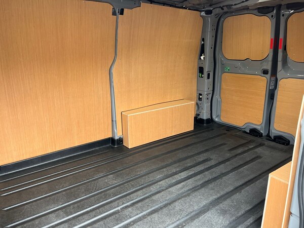 Used Ford E-Transit 2025 for sale - 76186190: Photo 10
