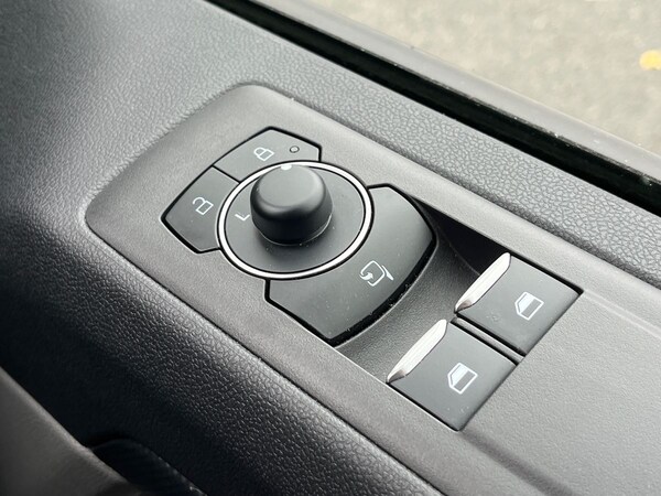 Used Ford E-Transit 2025 for sale - 76186190: Photo 26