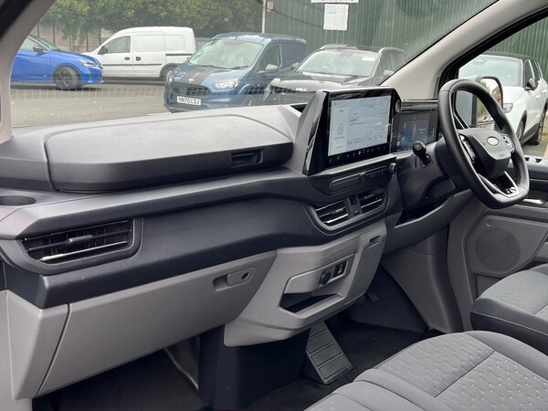 Used Ford E-Transit 2025 for sale - 76186190: Photo 8