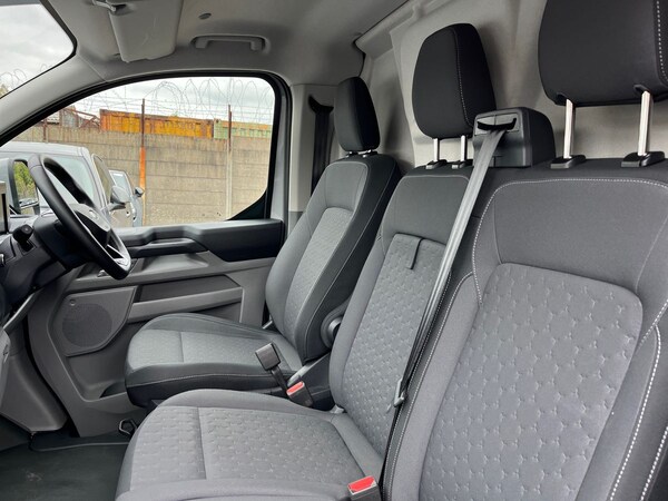 Used Ford E-Transit 2025 for sale - 76186190: Photo 9