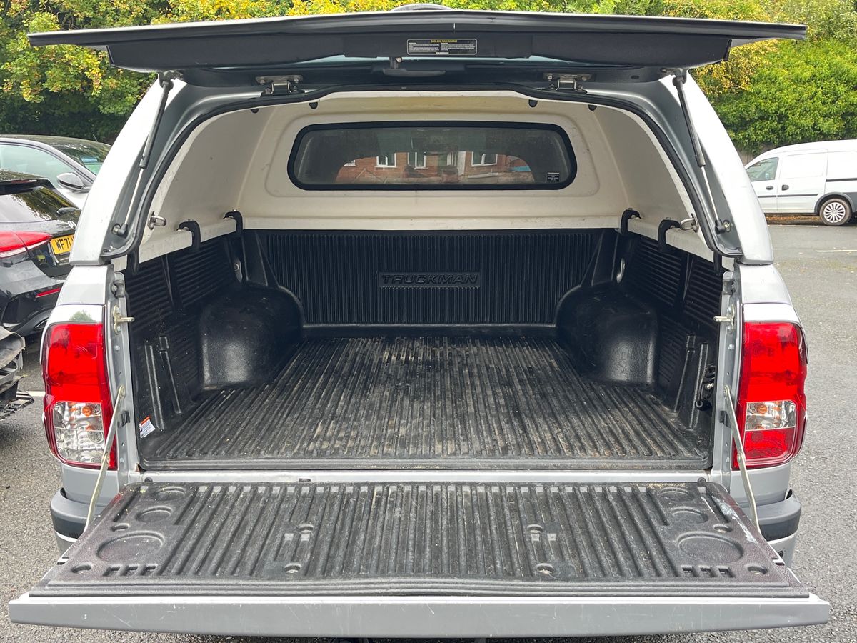 Used Toyota Hilux 2017 for sale - 75891407: Photo 11