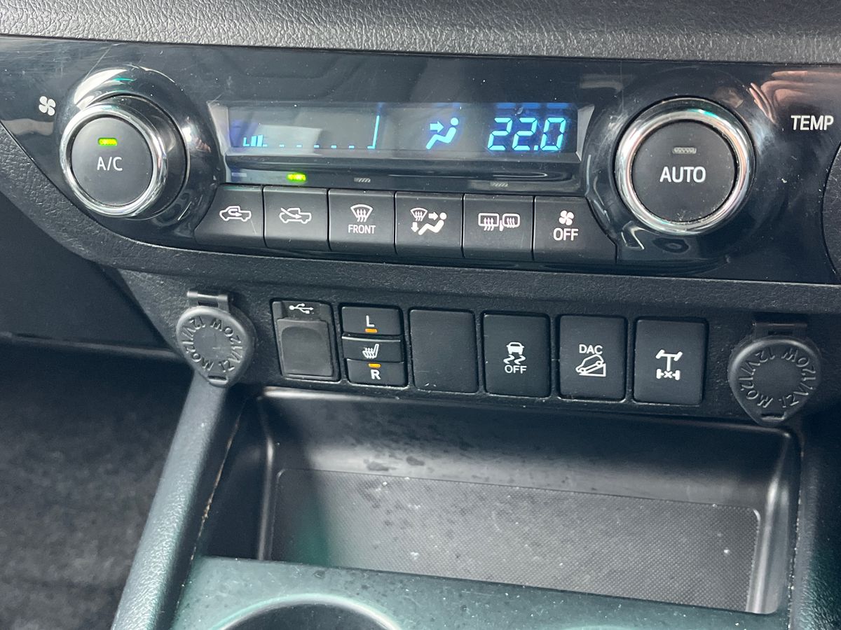 Used Toyota Hilux 2017 for sale - 75891407: Photo 22