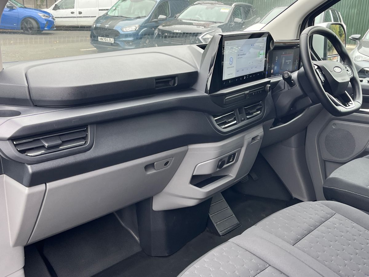 Used Ford E-Transit 2025 for sale - 76197861: Photo 8