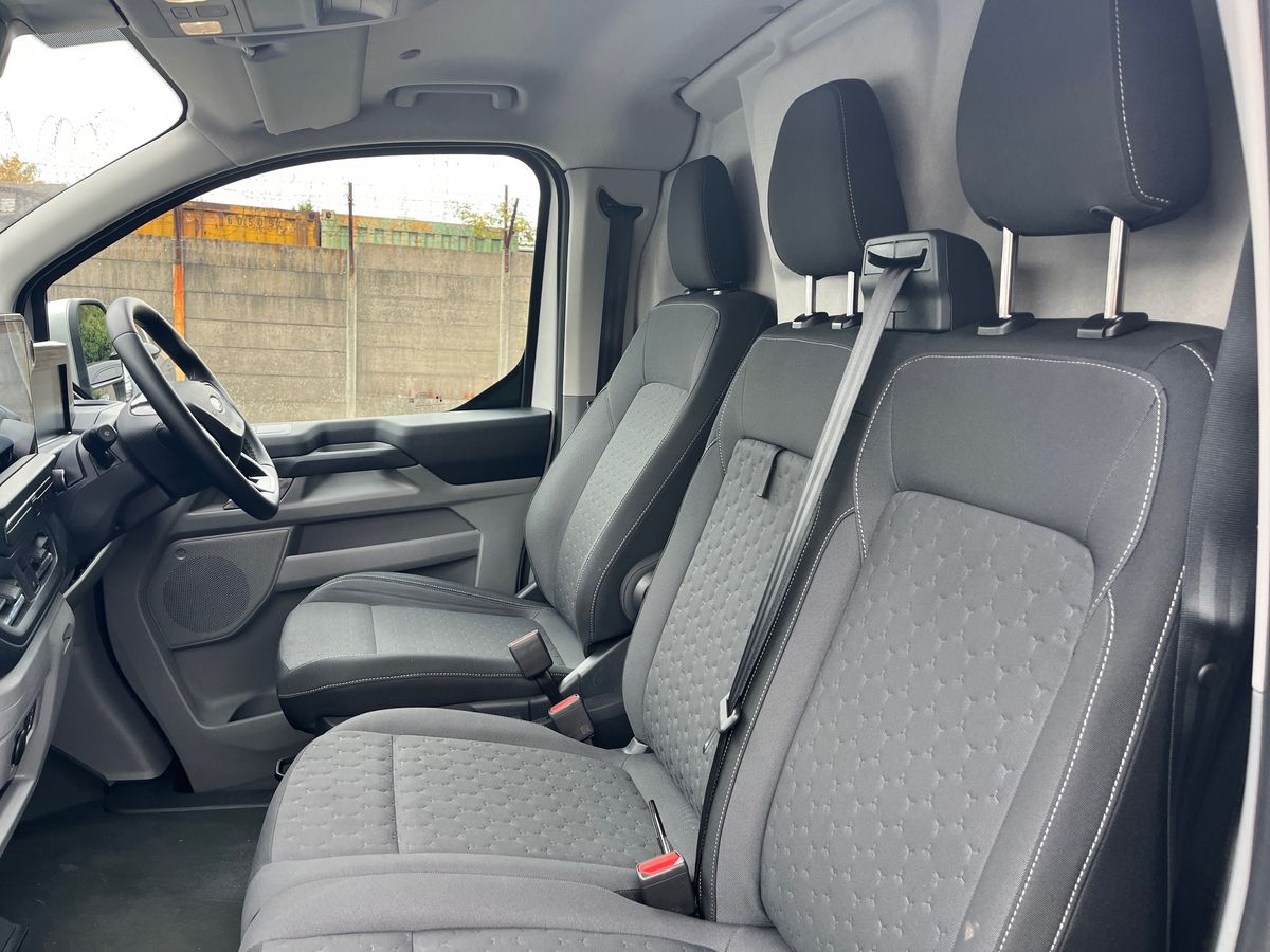 Used Ford E-Transit 2025 for sale - 76197861: Photo 9