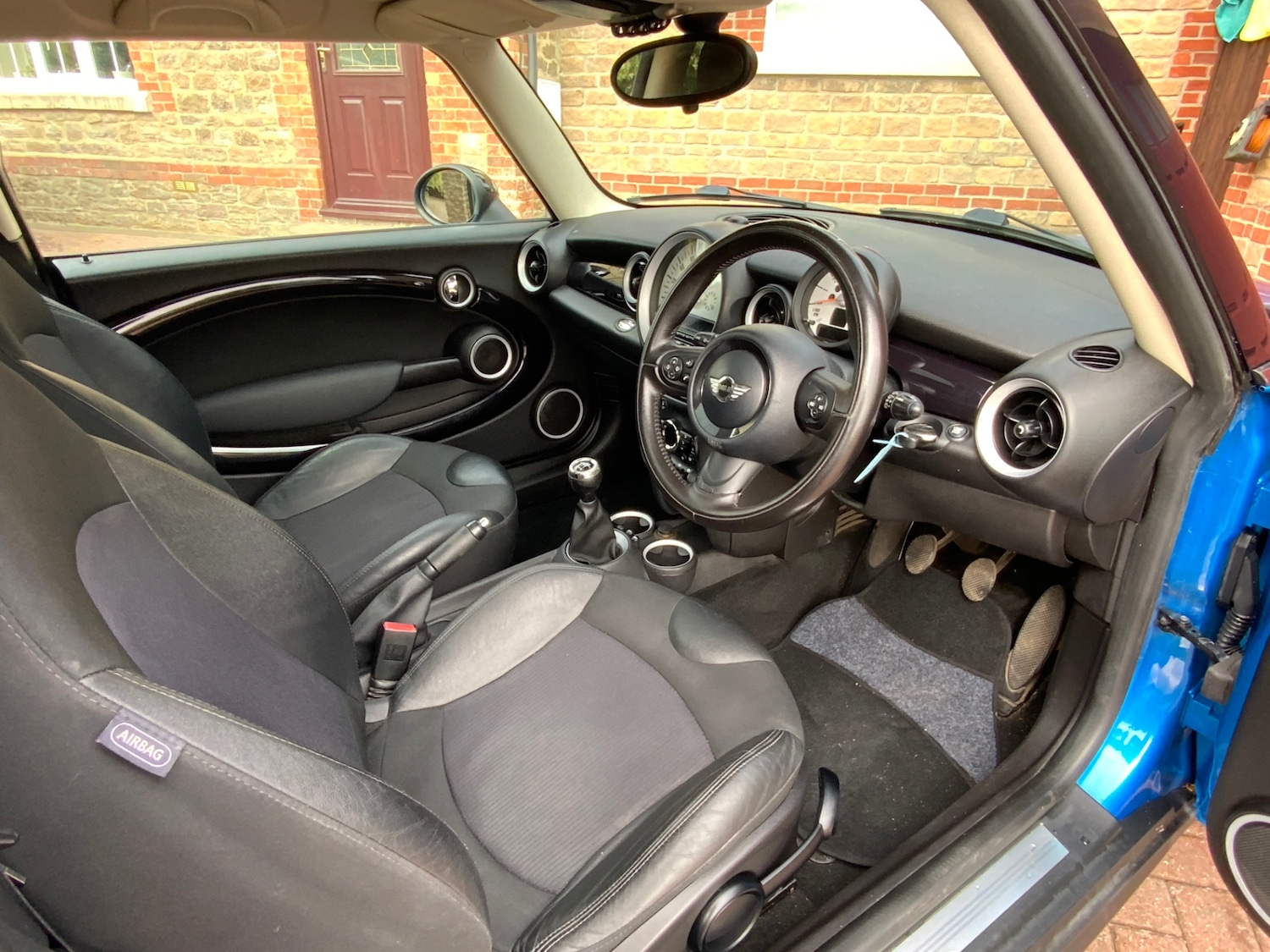 Used MINI Hatch 2011 for sale - 76383401: Photo 12