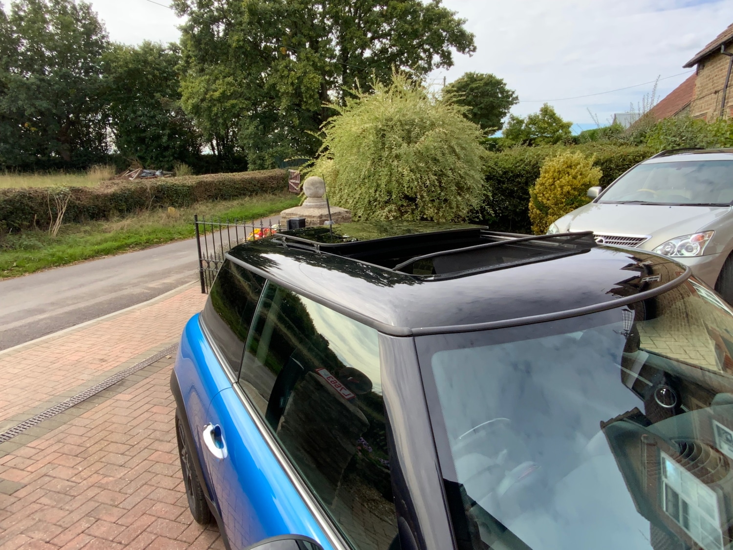 Used MINI Hatch 2011 for sale - 76383401: Photo 20