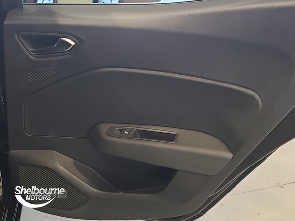 Used Renault Clio 2025 for sale - 76409990: Photo 41