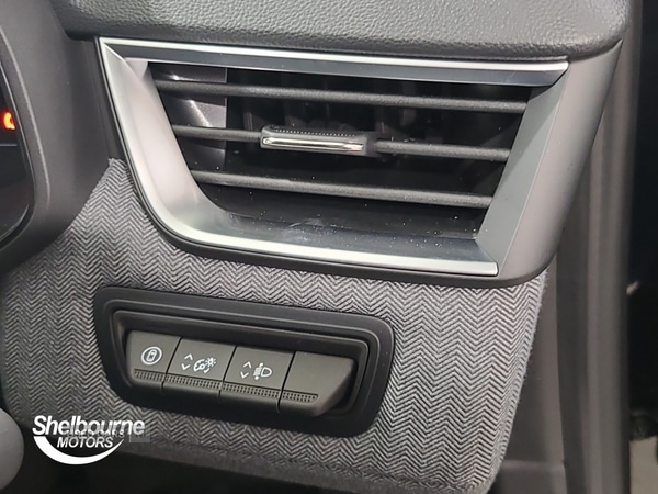 Used Renault Clio 2025 for sale - 76409990: Photo 6