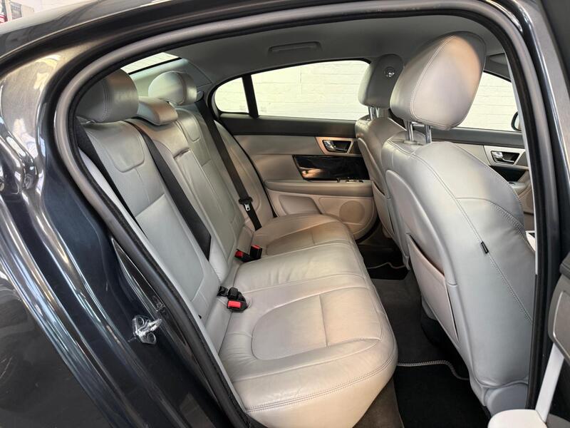 Used Jaguar XF 2011 for sale - 77941633: Photo 12