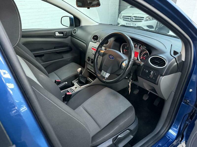 Used Ford Focus 2009 for sale - 76241127: Photo 10