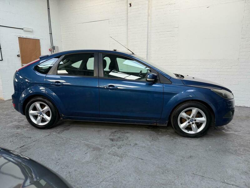 Used Ford Focus 2009 for sale - 76241127: Photo 8