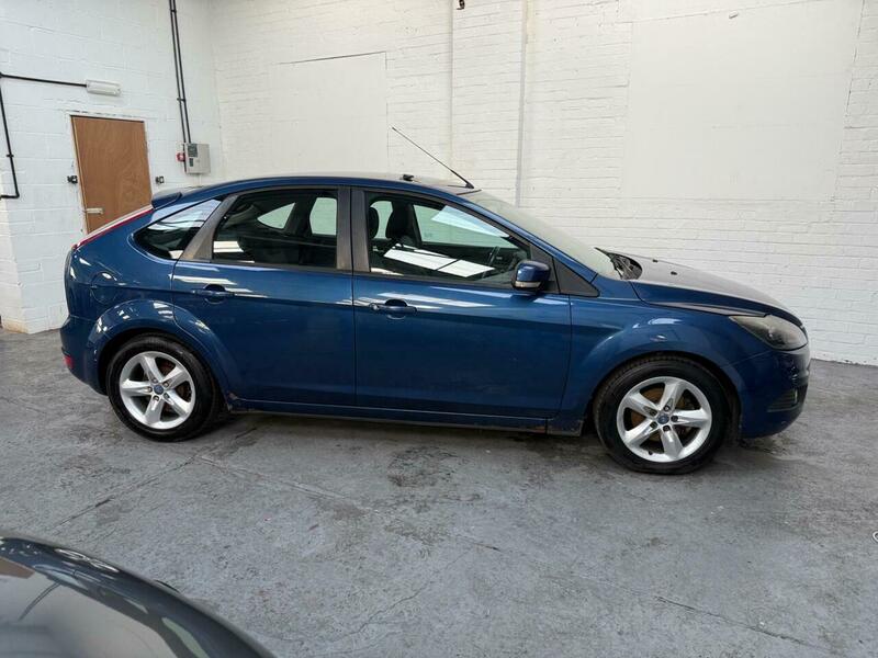 Used Ford Focus 2009 for sale - 76241127: Photo 9