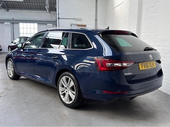 Used Skoda Superb 2016 for sale - 79560738: Photo