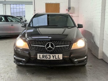 Used Mercedes-Benz C Class 2013 for sale - 76267582: Photo 2