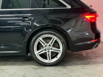 Used Audi A4 2017 for sale - 76848543: Photo