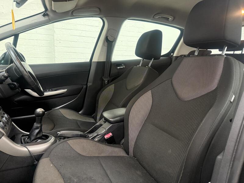 Used Peugeot 308 2010 for sale - 77833565: Photo 10