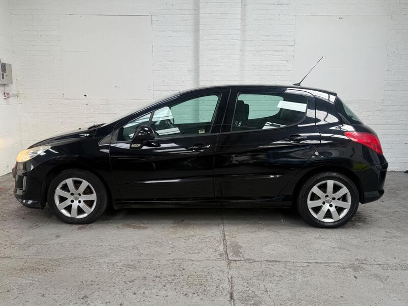 Used Peugeot 308 2010 for sale - 77833565: Photo 5